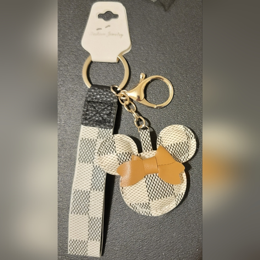 White Checkered Minnie Keychain/Bag Charm